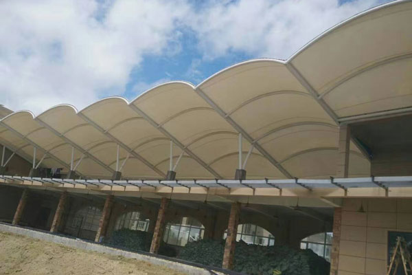 商洛搭建煤棚使用膜材加工：節約時間，提升效率